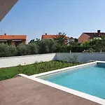Lana Villa Valbandon